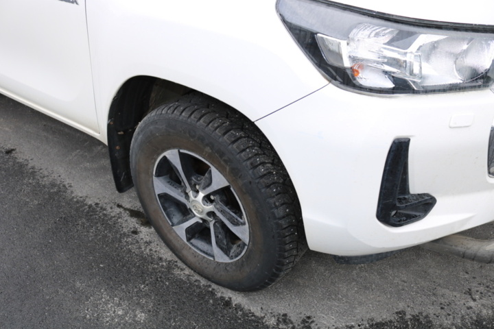 1417056-27 Toyota Hilux Extra Cab 2.4 AWD Automatic, 2021 (Repair Item)
