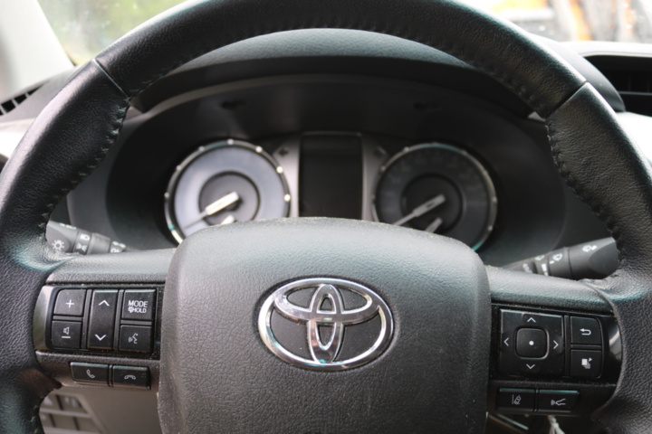 1417056-61 Toyota Hilux Extra Cab 2.4 AWD Automatic, 2021 (Repair Item)