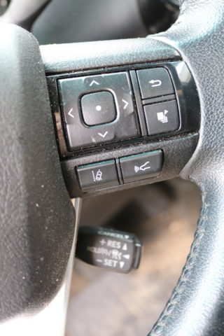 1417056-64 Toyota Hilux Extra Cab 2.4 AWD Automatic, 2021 (Repair Item)