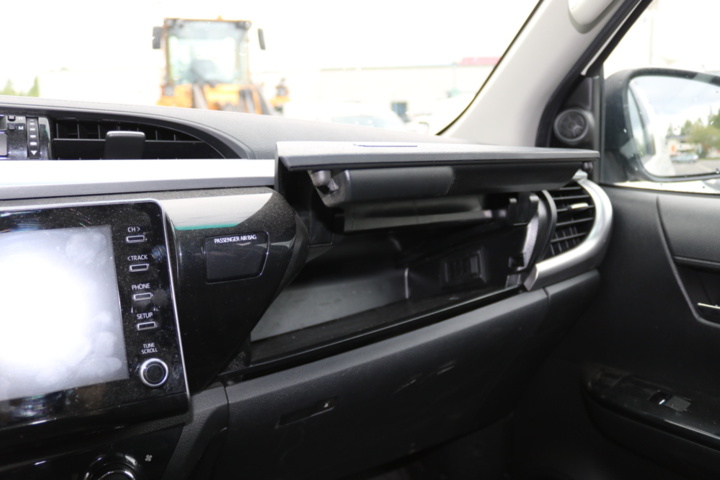 1417056-72 Toyota Hilux Extra Cab 2.4 AWD Automatic, 2021 (Repair Item)