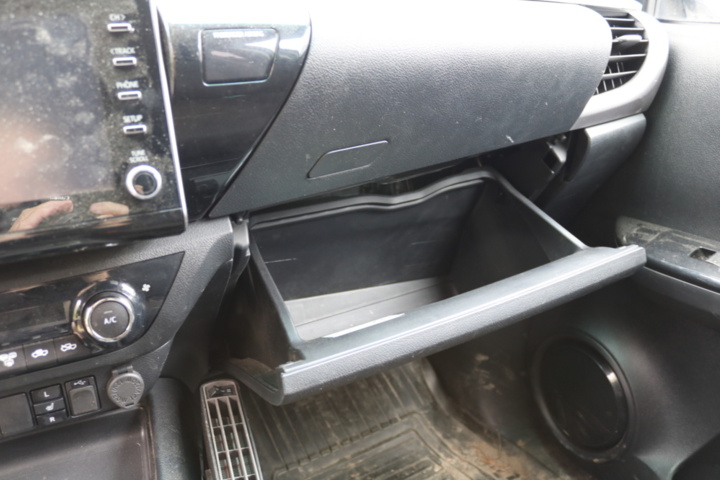 1417056-73 Toyota Hilux Extra Cab 2.4 AWD Automatic, 2021 (Repair Item)