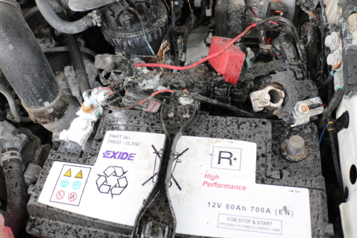 1417056-80 Toyota Hilux Extra Cab 2.4 AWD Automatic, 2021 (Repair Item)