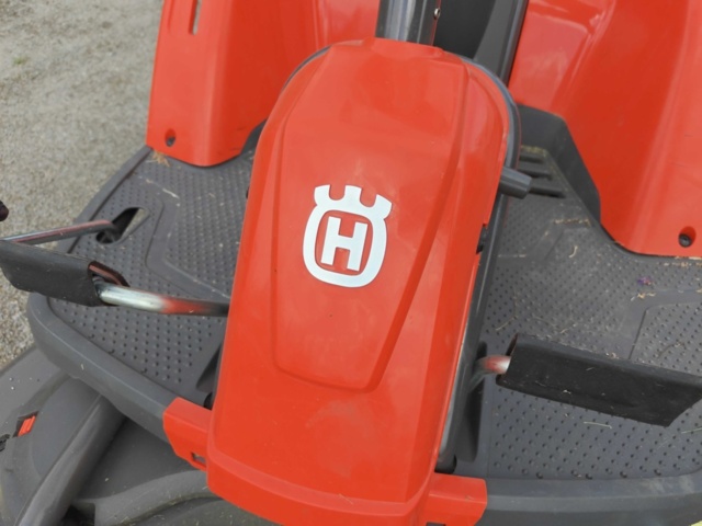1485264-12 Åkgräsklippare med klippaggregat - Husqvarna R112C - 2022