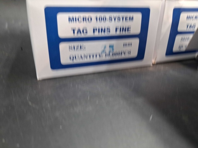 1533684-2 Märkpins, 50 000 st - Micro 100-System, 25 mm, svarta
