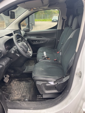1357546-21 Toyota ProAce City 1.5D AdBlue Automatisk, 130hk -2023