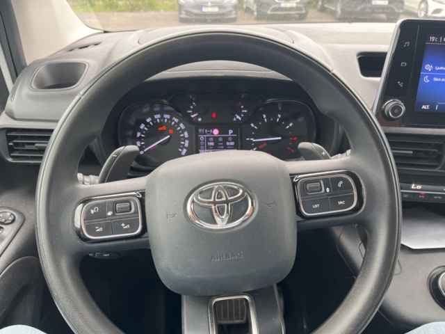 1357546-36 Toyota ProAce City 1.5D AdBlue Automatisk, 130hk -2023