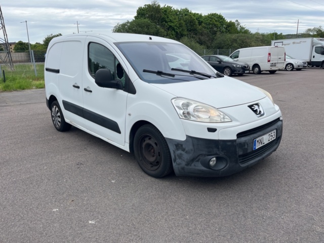 1357542-3 Peugeot Partner Van 1.6 HDi Manual, 90hp -2008 (Repair item)