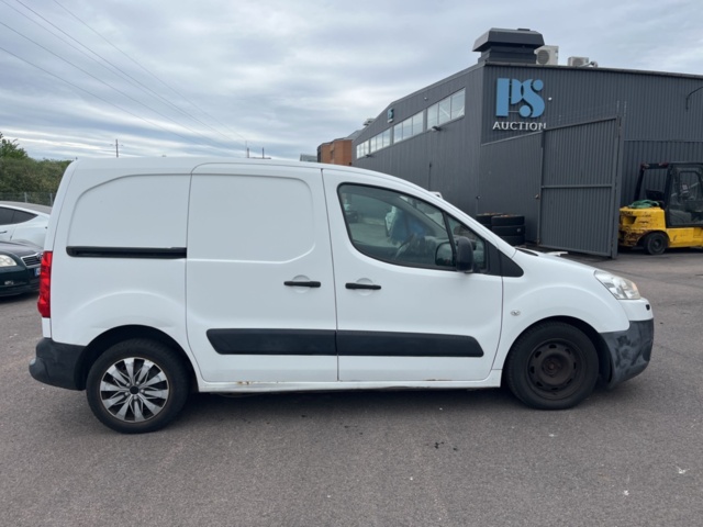 1357542-4 Peugeot Partner Van 1.6 HDi Manual, 90hp -2008 (Repair item)