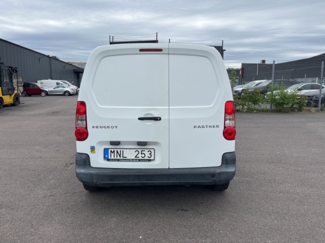 1357542-6 Peugeot Partner Van 1.6 HDi Manual, 90hp -2008 (Repair item)