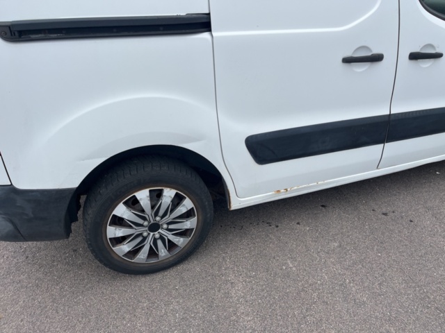 1357542-18 Peugeot Partner Van 1.6 HDi Manual, 90hp -2008 (Repair item)