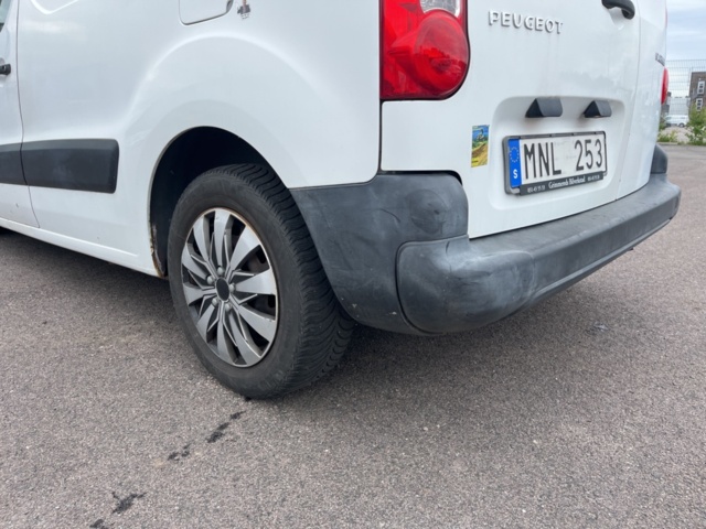 1357542-23 Peugeot Partner Van 1.6 HDi Manual, 90hp -2008 (Repair item)