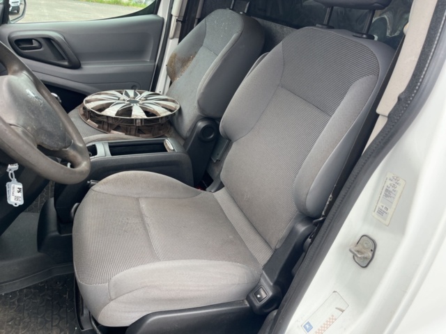 1357542-28 Peugeot Partner Van 1.6 HDi Manual, 90hp -2008 (Repair item)