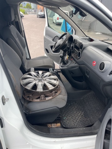 1357542-33 Peugeot Partner Van 1.6 HDi Manual, 90hp -2008 (Repair item)