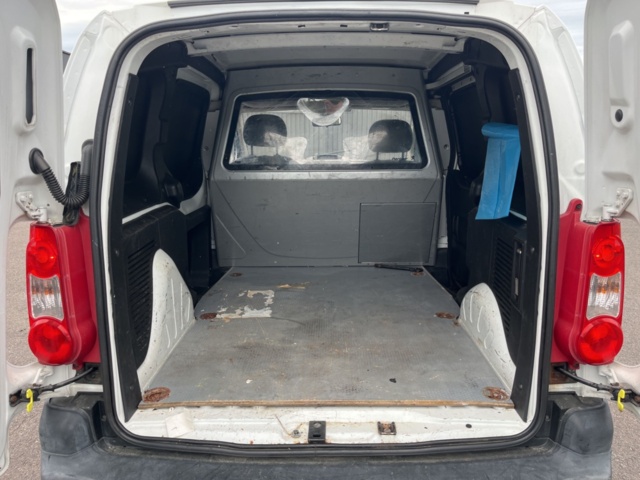 1357542-41 Peugeot Partner Van 1.6 HDi Manual, 90hp -2008 (Repair item)