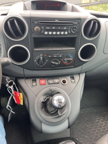 1357542-44 Peugeot Partner Van 1.6 HDi Manual, 90hp -2008 (Repair item)