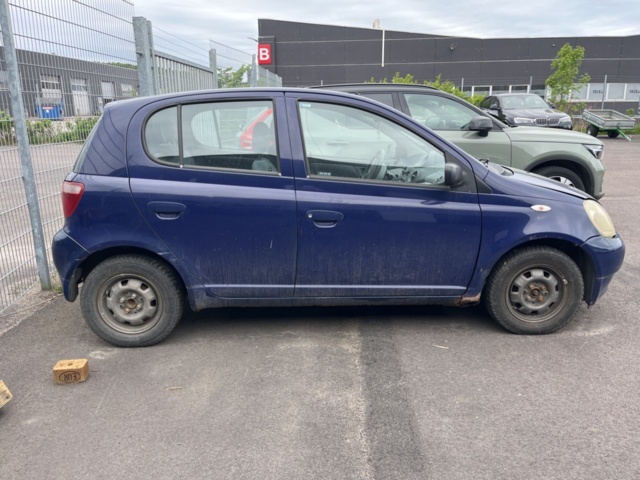 1357543-4 Toyota Yaris 5-door 1.3 VVT-i Super ECT, 4-speed, 86hp -2000 (Repair item)