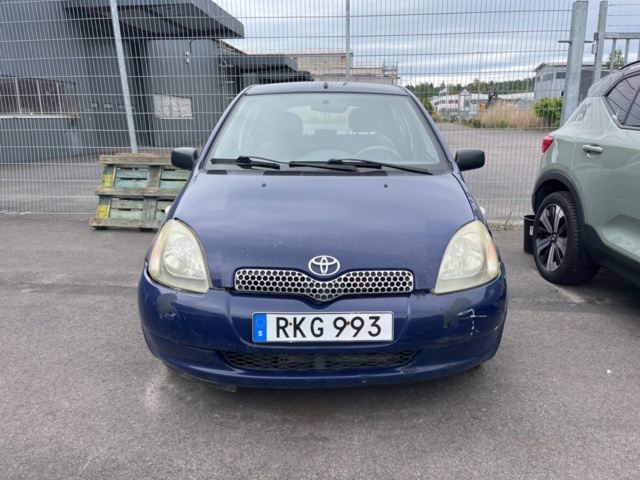 1357543-2 Toyota Yaris 5-door 1.3 VVT-i Super ECT, 4-speed, 86hp -2000 (Repair item)
