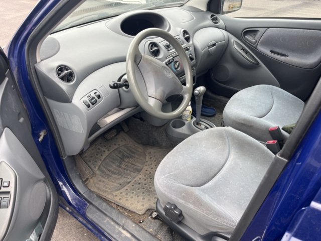 1357543-12 Toyota Yaris 5-door 1.3 VVT-i Super ECT, 4-speed, 86hp -2000 (Repair item)