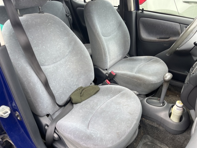 1357543-16 Toyota Yaris 5-door 1.3 VVT-i Super ECT, 4-speed, 86hp -2000 (Repair item)