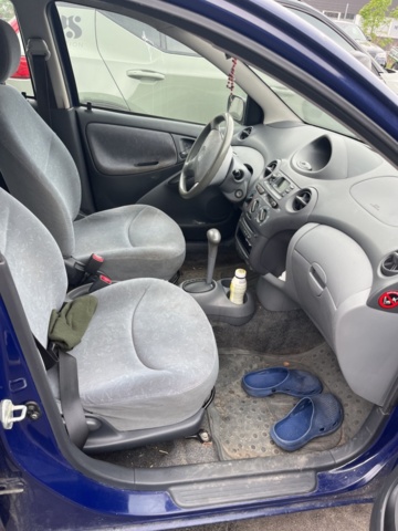 1357543-17 Toyota Yaris 5-door 1.3 VVT-i Super ECT, 4-speed, 86hp -2000 (Repair item)