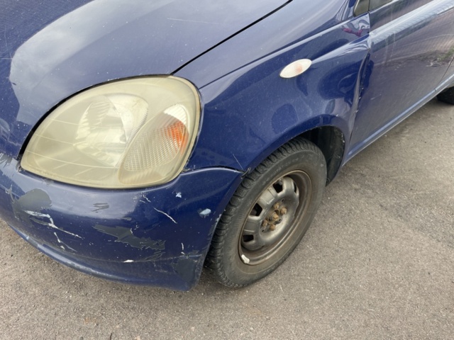 1357543-29 Toyota Yaris 5-door 1.3 VVT-i Super ECT, 4-speed, 86hp -2000 (Repair item)