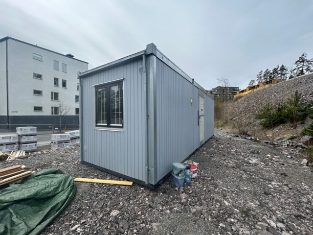 1235029-1 Office building with WC and kitchenette