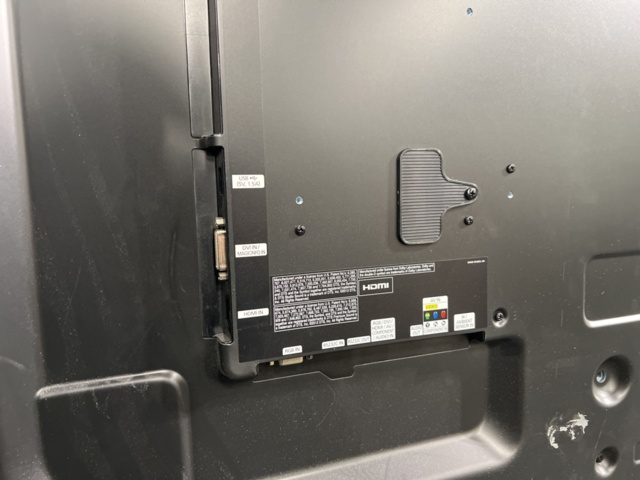 1533805-7 Monitor Samsung ED75E 75"