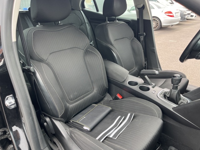 1357545-22 Renault Mégane 1.2 TCe Manual, 132hp -2017