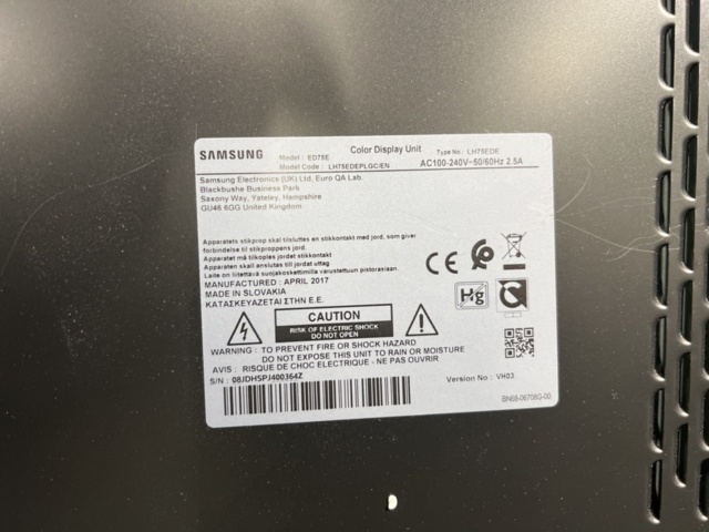 1533805-10 Monitor Samsung ED75E 75"