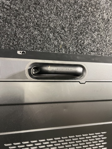 1533805-11 Monitor Samsung ED75E 75"
