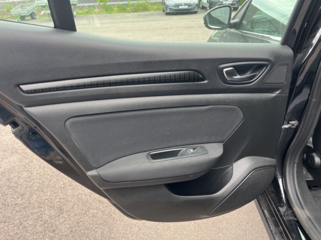 1357545-35 Renault Mégane 1.2 TCe Manual, 132hp -2017