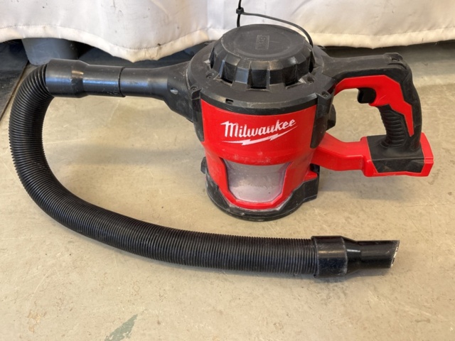 1511253-9 Handheld vacuum cleaner x4 units, Milwaukee M18 CV