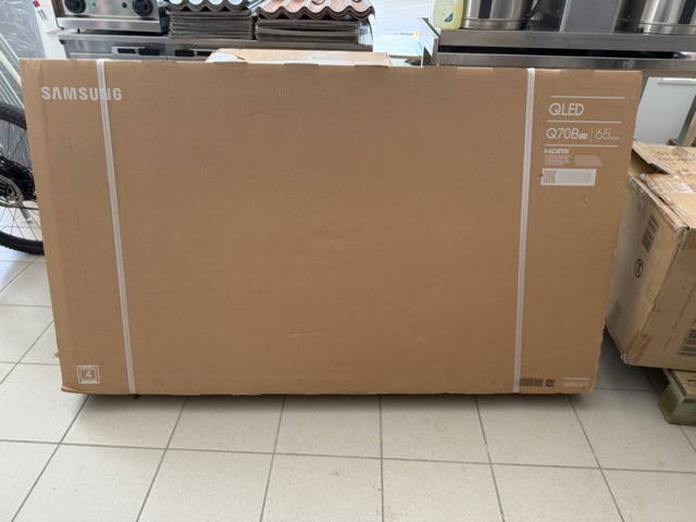 1141815-1 Ny/oanvänd Samsung QE65Q70B – 65-tums 4K QLED-TV med exklusiv design
