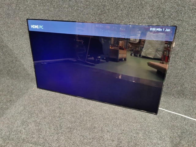 1533805-1 Monitor Samsung ED75E 75"