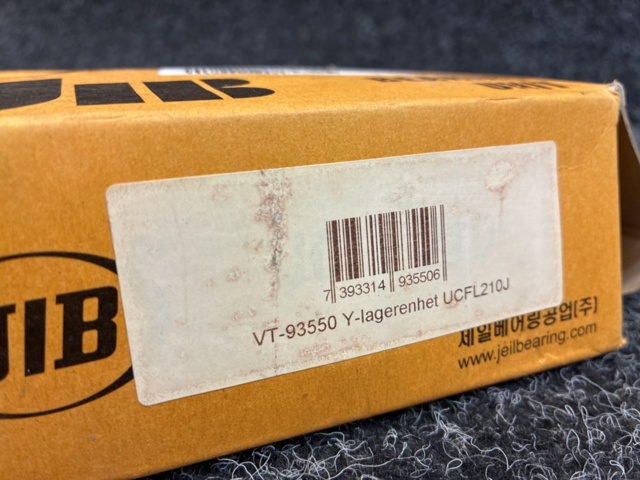 1534011-5 8 storage units, JIB