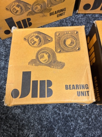 1534011-6 8 storage units, JIB
