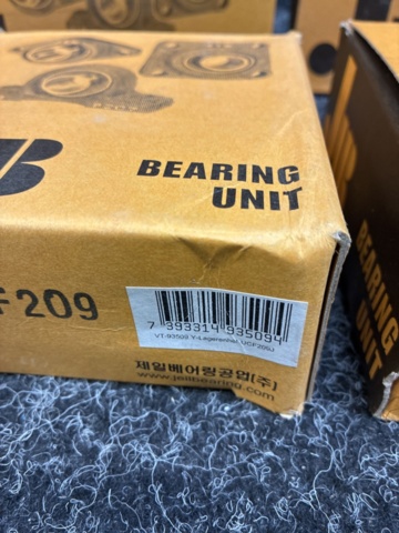1534011-7 8 storage units, JIB