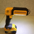 1417059-13 Ficklampa DeWalt & Golfklubba Tommy Armour
