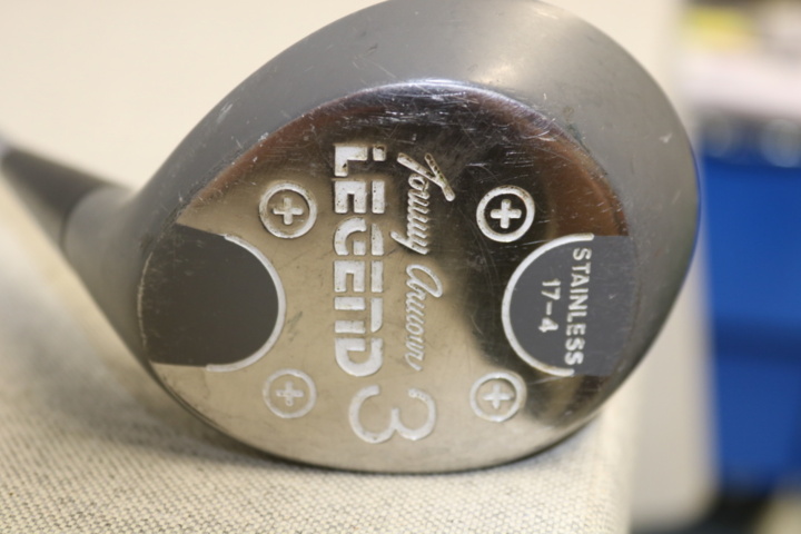 1417059-21 Ficklampa DeWalt & Golfklubba Tommy Armour