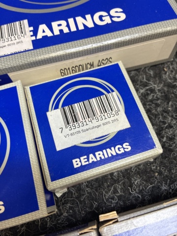 1534014-16 36 pcs Deep groove ball bearings, NSK