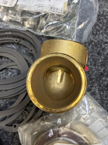 1534015-9 Roller bearings, couplings, hose clamps, etc.