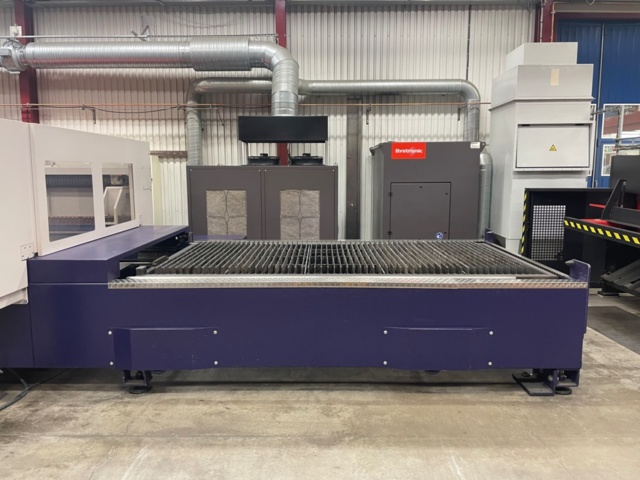 1524728-3 Bystronic BySprint 3015 CO2/Laser 3000W – 2007 – Servad – 2 skärhuvuden