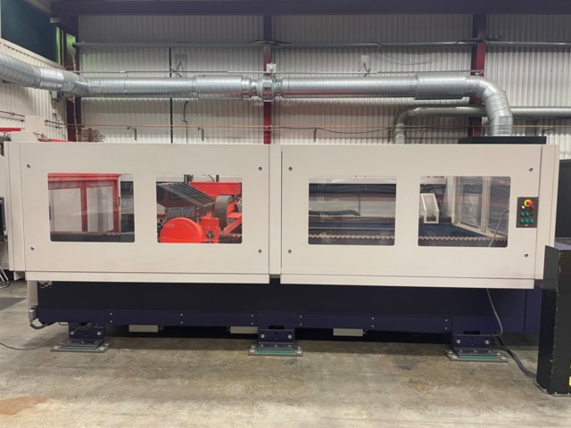 1524728-2 Bystronic BySprint 3015 CO2/Laser 3000W – 2007 – Servad – 2 skärhuvuden