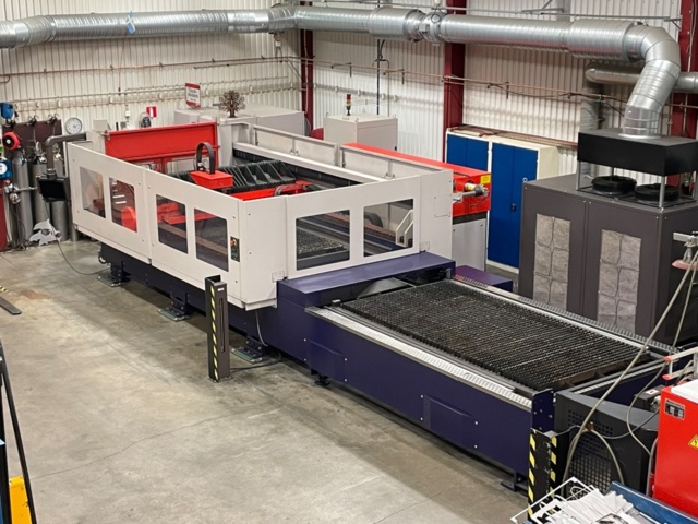 1524728-1 Bystronic BySprint 3015 CO2/Laser 3000W – 2007 – Servad – 2 skärhuvuden