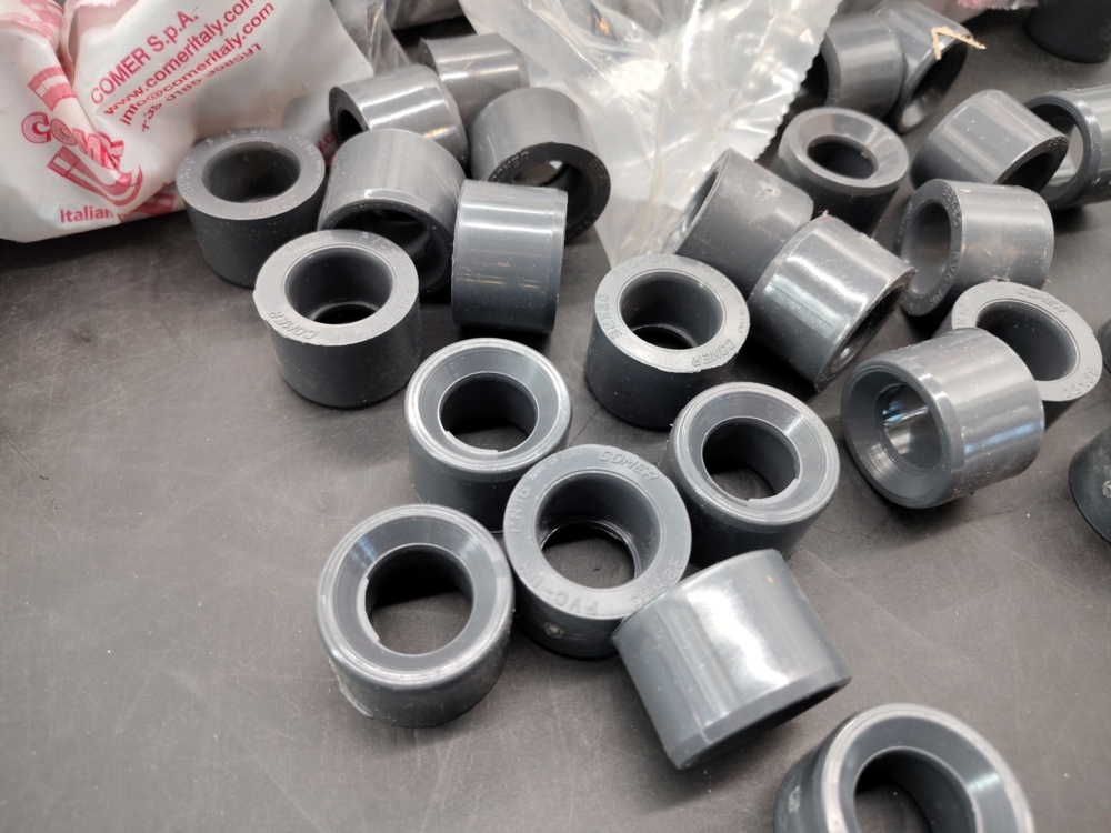 1516843-2 Bushings, 641 pcs PVC 32x20 - Comer