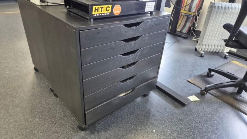 1532835-8 Office furniture with equipment