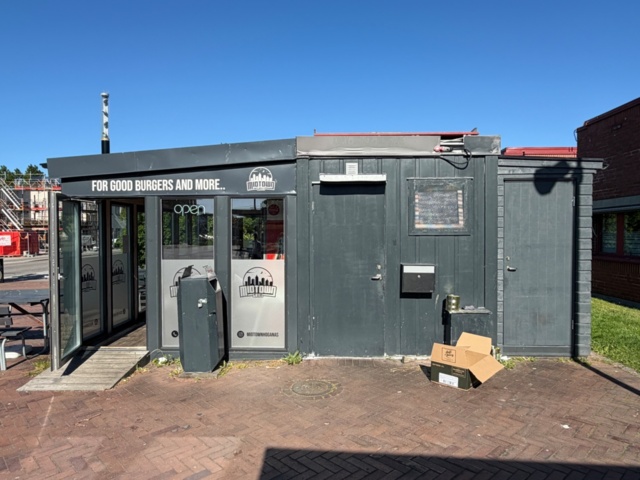 1534036-8 Komplett restaurangcontainer/streetfood