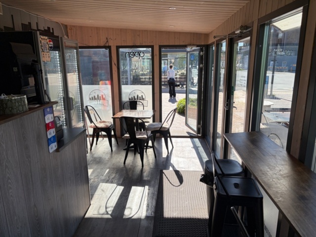 1534036-9 Komplett restaurangcontainer/streetfood