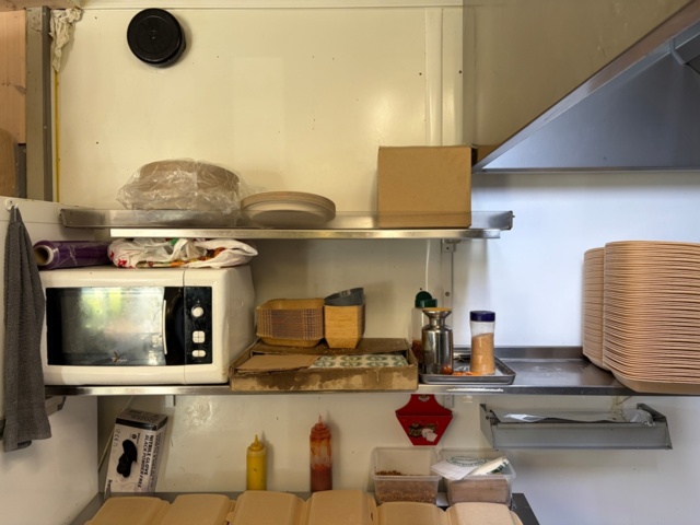 1534036-16 Komplett restaurangcontainer/streetfood