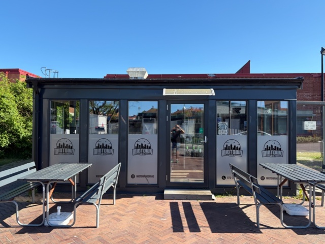 1534036-25 Komplett restaurangcontainer/streetfood